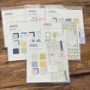 CREATIVE MEMORIES ASSORTED PAPER PACK SET - lot - used